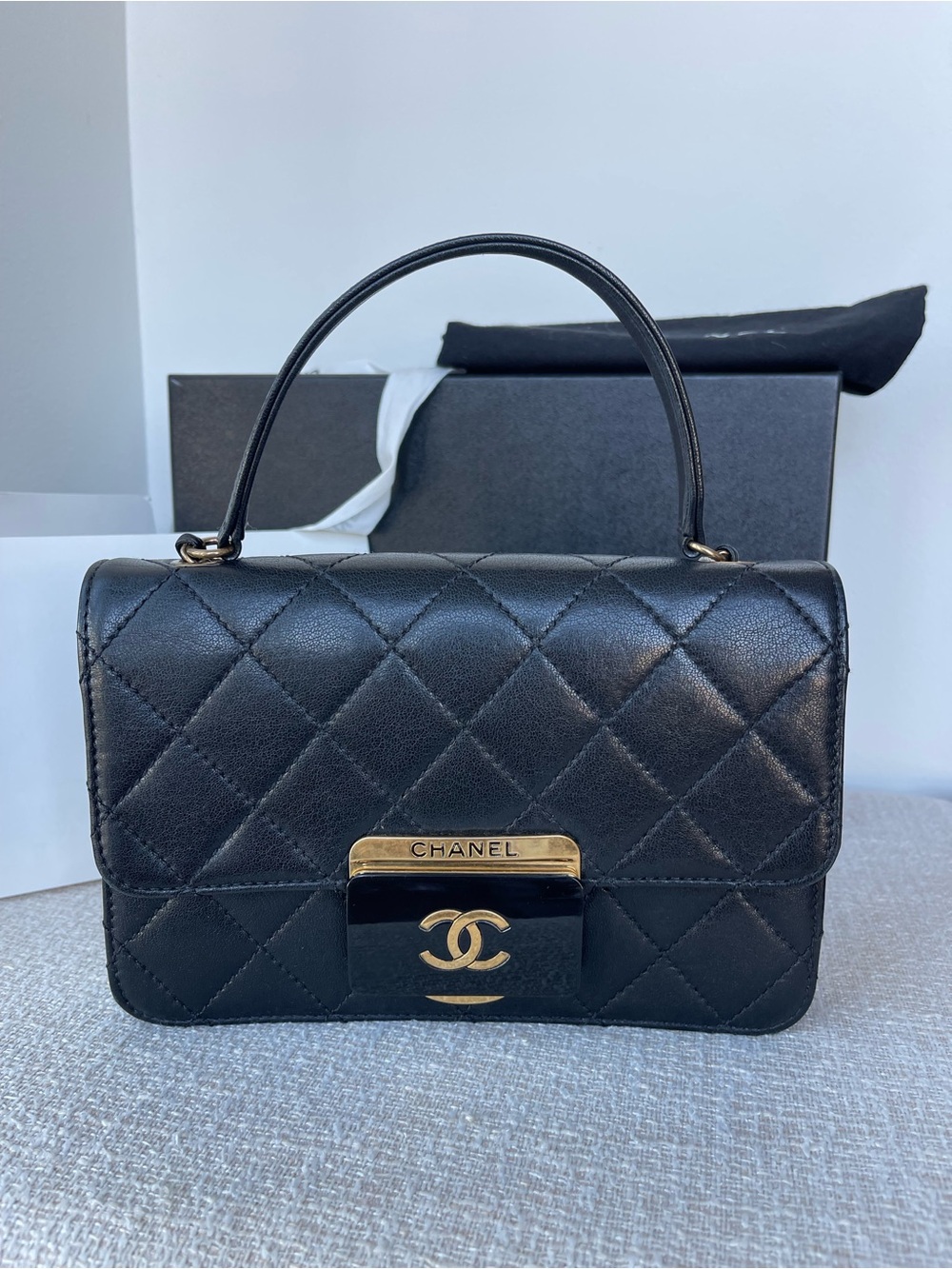 CHANEL Mini Black Leather Quilted Flap Bag Chain Crossbody Gold Hardware